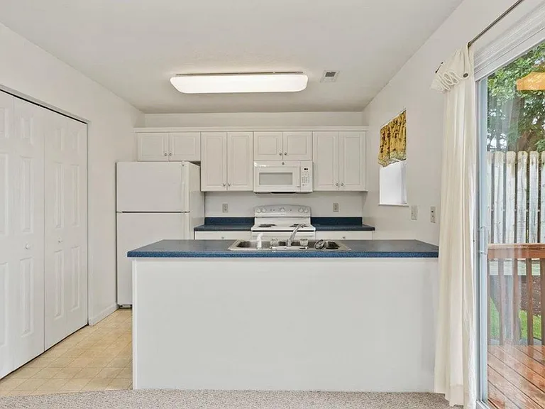 781 Merlins Way — Photo 8