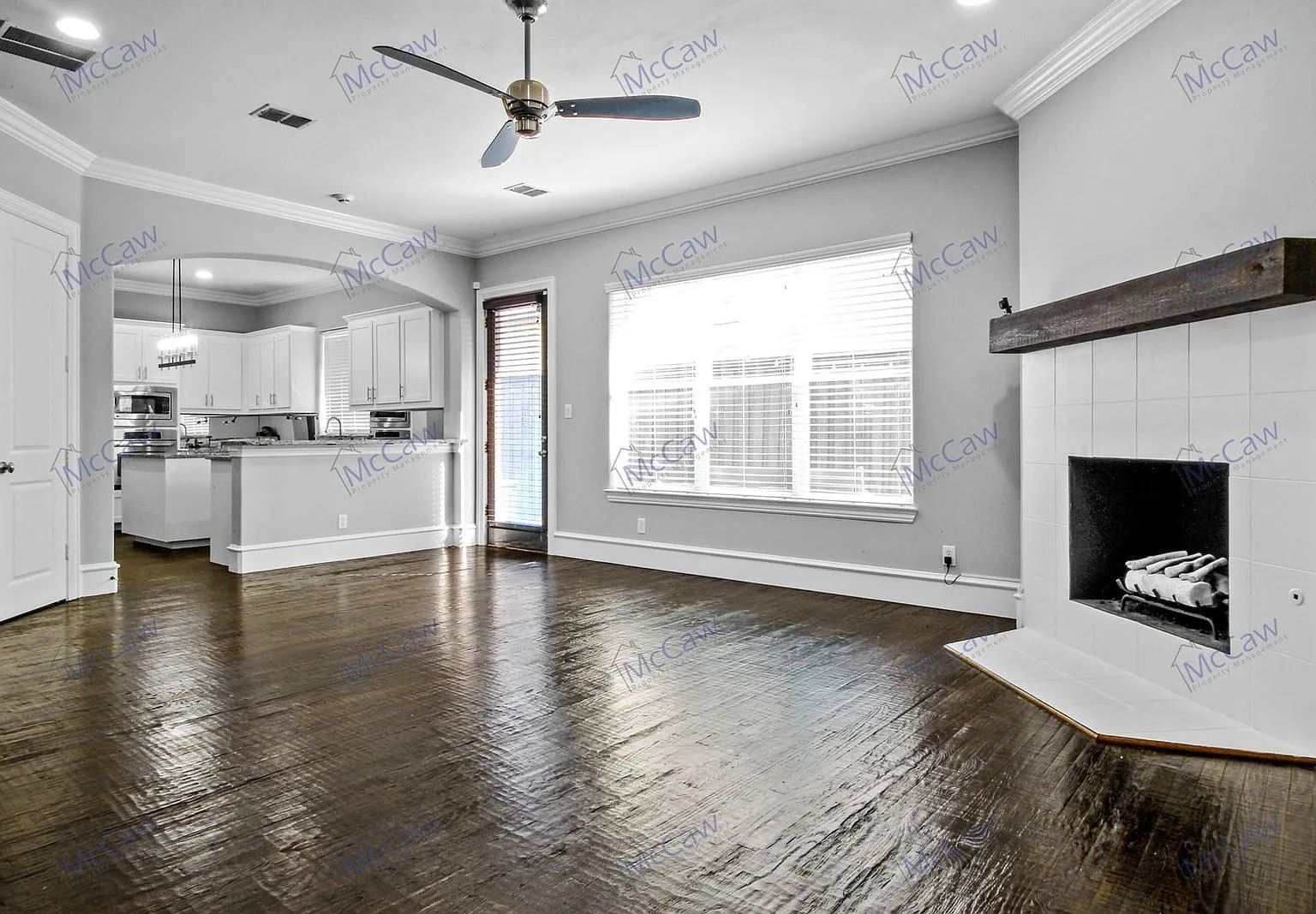 2 bed, 2.5 bath, 2391 sqft, $3,550 — Photo 4