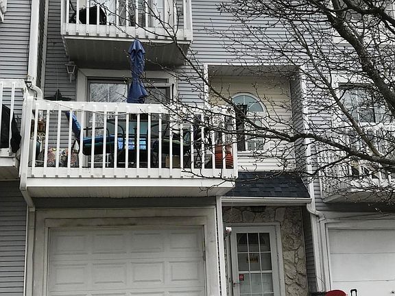 2nd image of 41 Country Dr E #76