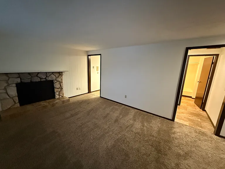 167 Indian Trail Rd — Photo 6
