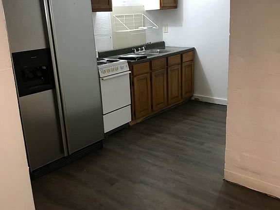 2nd image of 516 Wilmington Ave APT 3