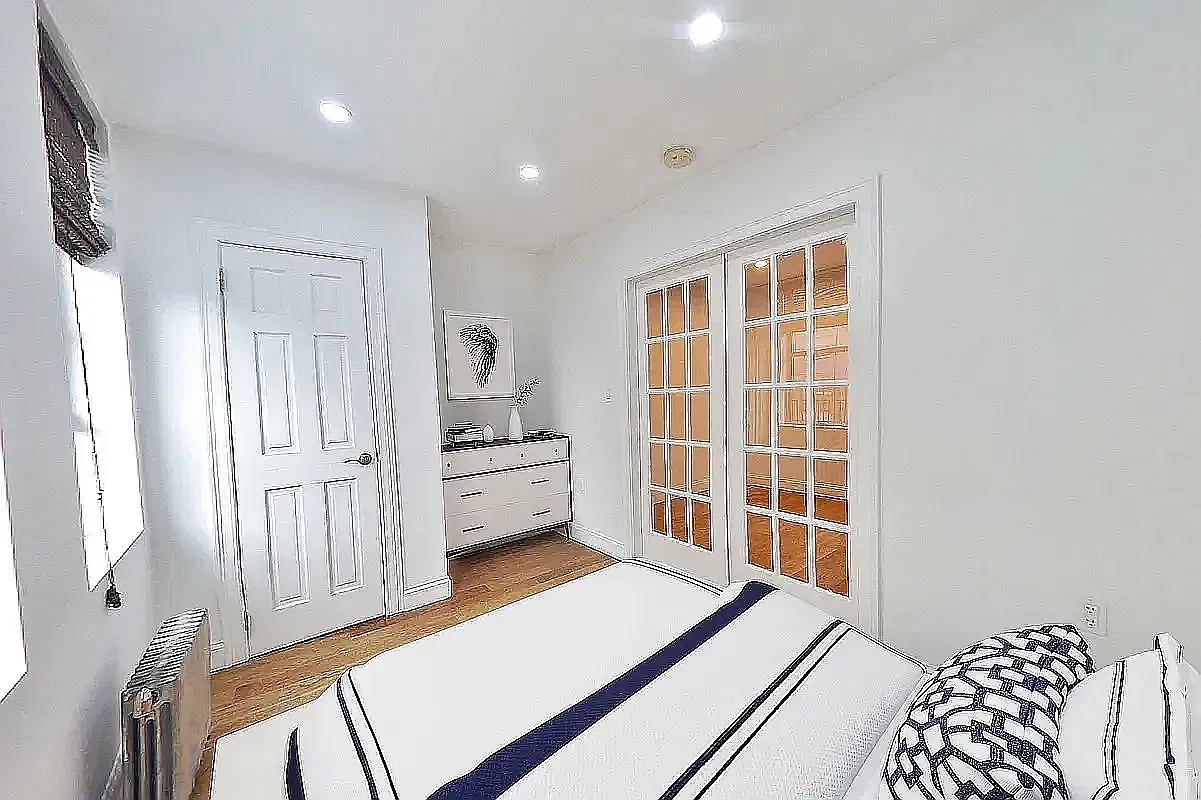 102 West 79th Street — Photo 4