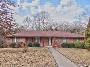 2632 Lake Valley Dr, Jefferson City, MO 65109