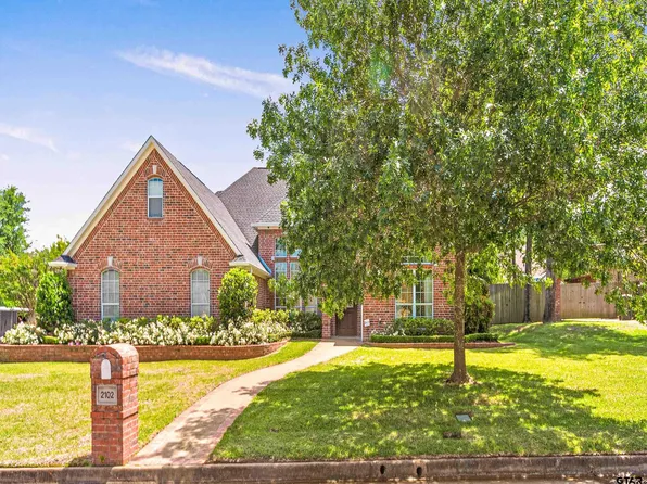 2102 Holly Creek Dr, Tyler, TX 75703