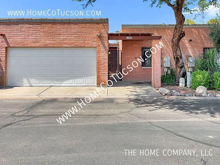 253 E Ponderosa St — Photo 2