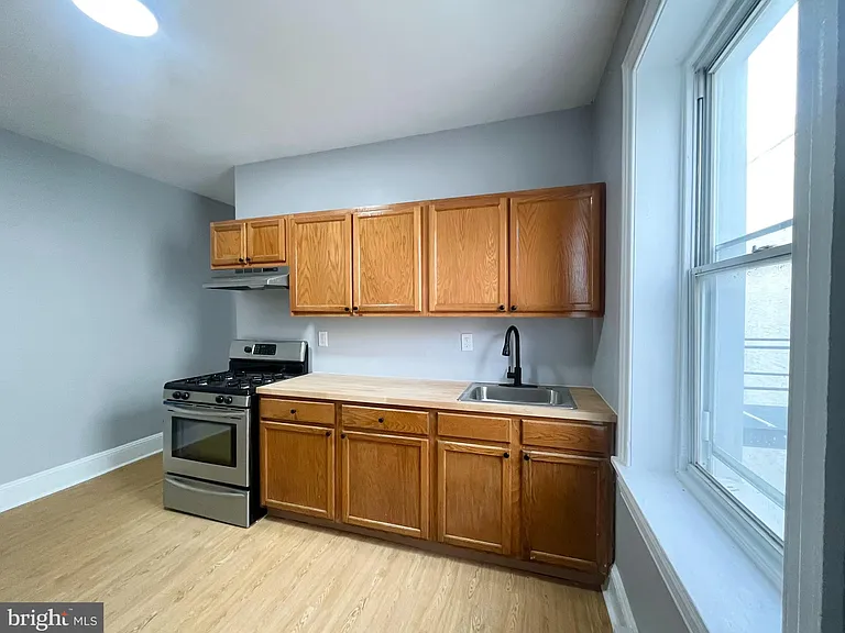 4417 Walnut St #3F — Photo 30