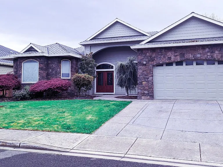 2010 Bluegrass Dr — Photo 3