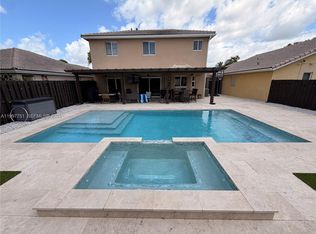 Oak Creek North, Miami, FL 33196