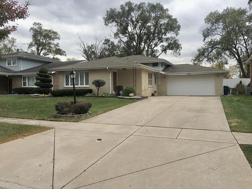 1st image of 8033 Valley Dr