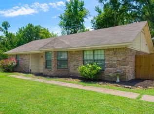 4 Pintail Dr, Conway, AR 72032