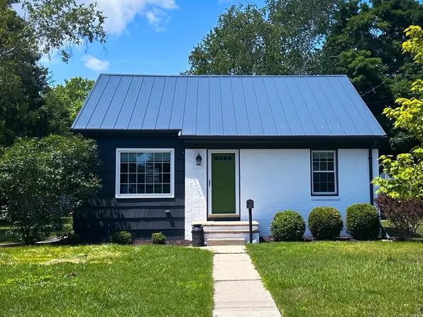 111 N Geneva Ave, Sturgeon Bay, WI 54235