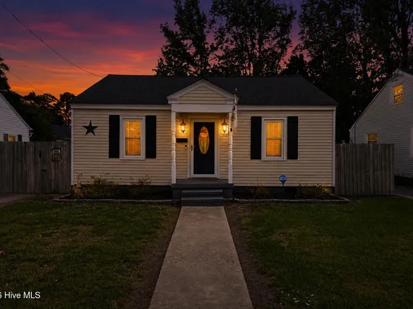 1119 W Colonial Avenue, Elizabeth City, NC 27909