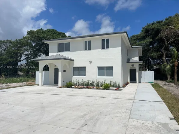 11941 SW 218th St, Miami, FL 33170