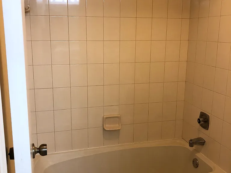 15730 Gardenside Ln — Photo 17