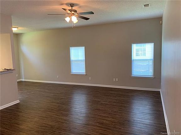 4th image of 3223 Mintleaf Dr