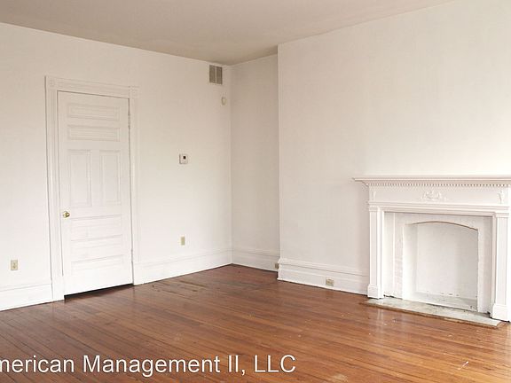 4th image of 12 E Biddle St APT 2