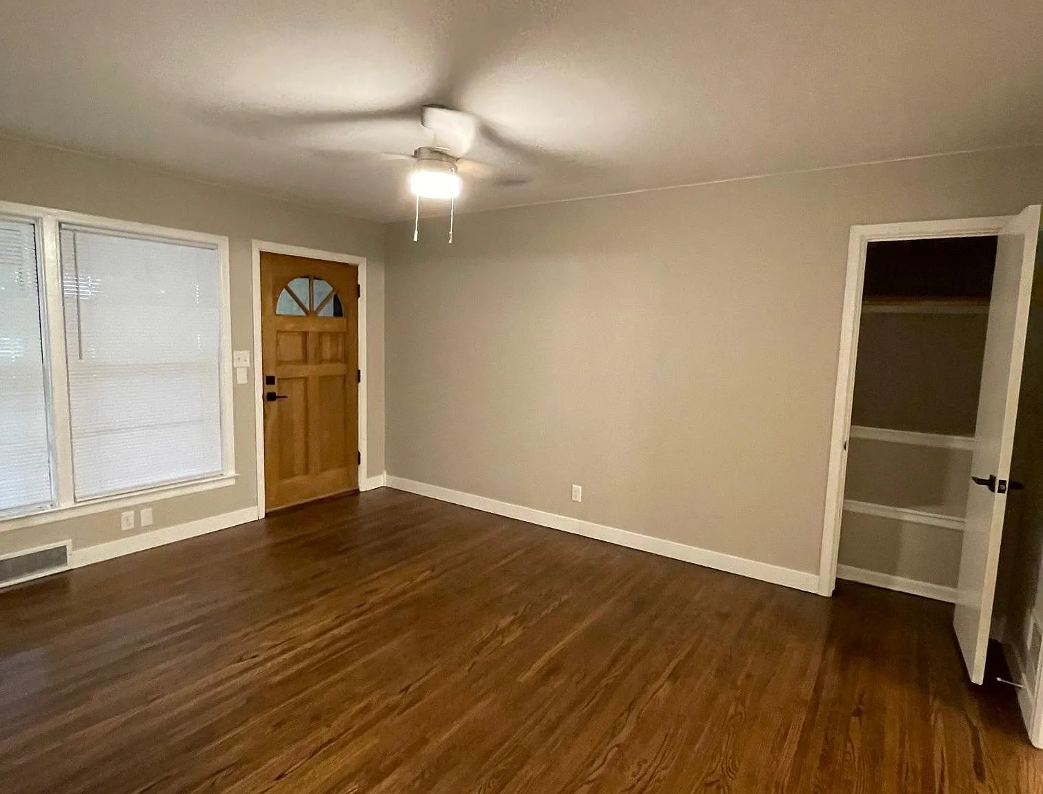 3 bed, 1405 sqft, $1,375 — Photo 3