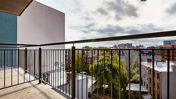 Rented by Nooklyn NYC LLC | media 76