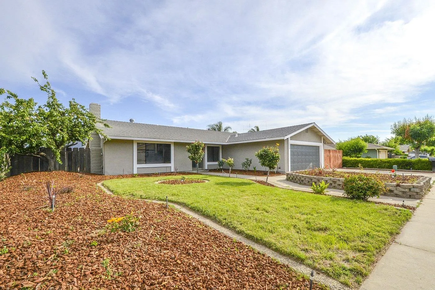 2424 Marguerite Way photo 1