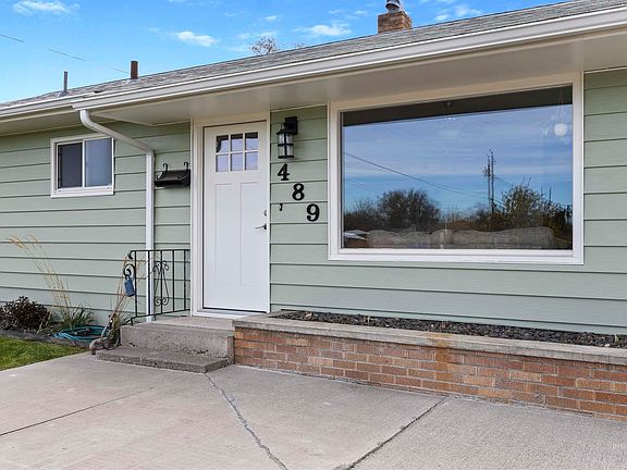 3rd image of 489 Borah Ave W
