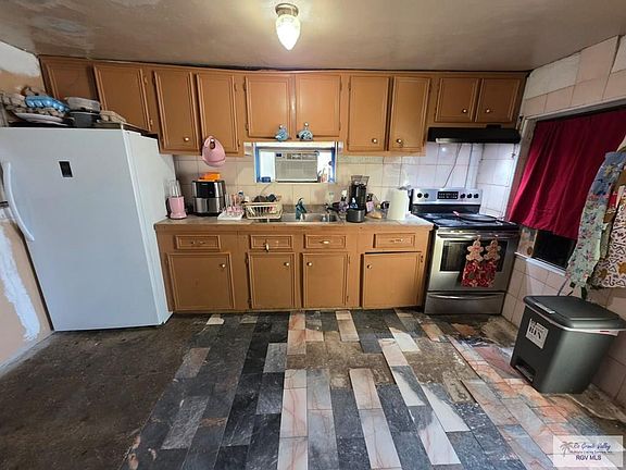 4th image of 707 Jo Ann Ln