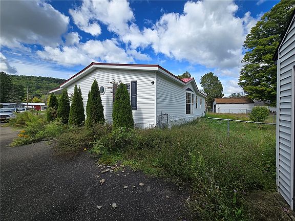 4th image of 5058 Meads Creek Rd