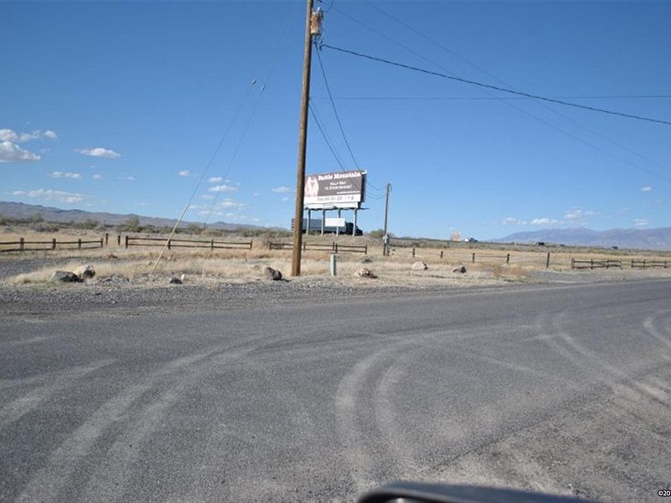 2nd image of 725 Reservoir Rd
