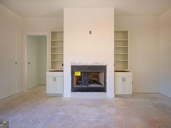 5th image of 108 Woodcrest Dr