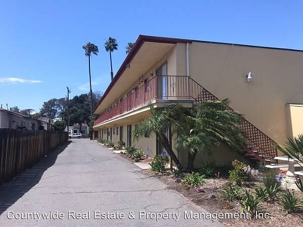2nd image of 318 G St APT 1
