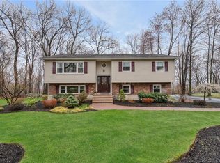 240 Ridge Rd, New City, NY 10956