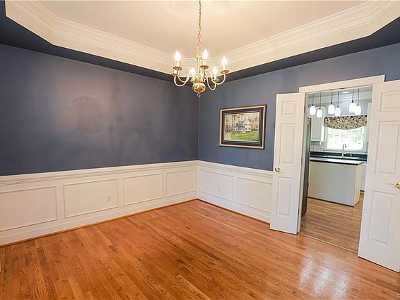 5th image of 2801 Dillard Pl