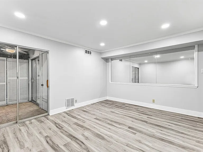 2501 Marilee Ln #4 — Photo 14