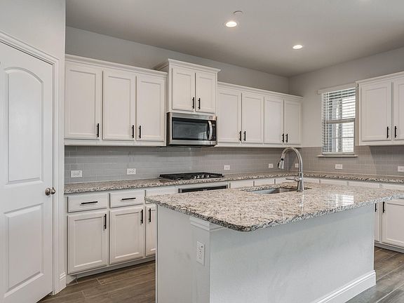 5th image of 6805 Andrew Dr