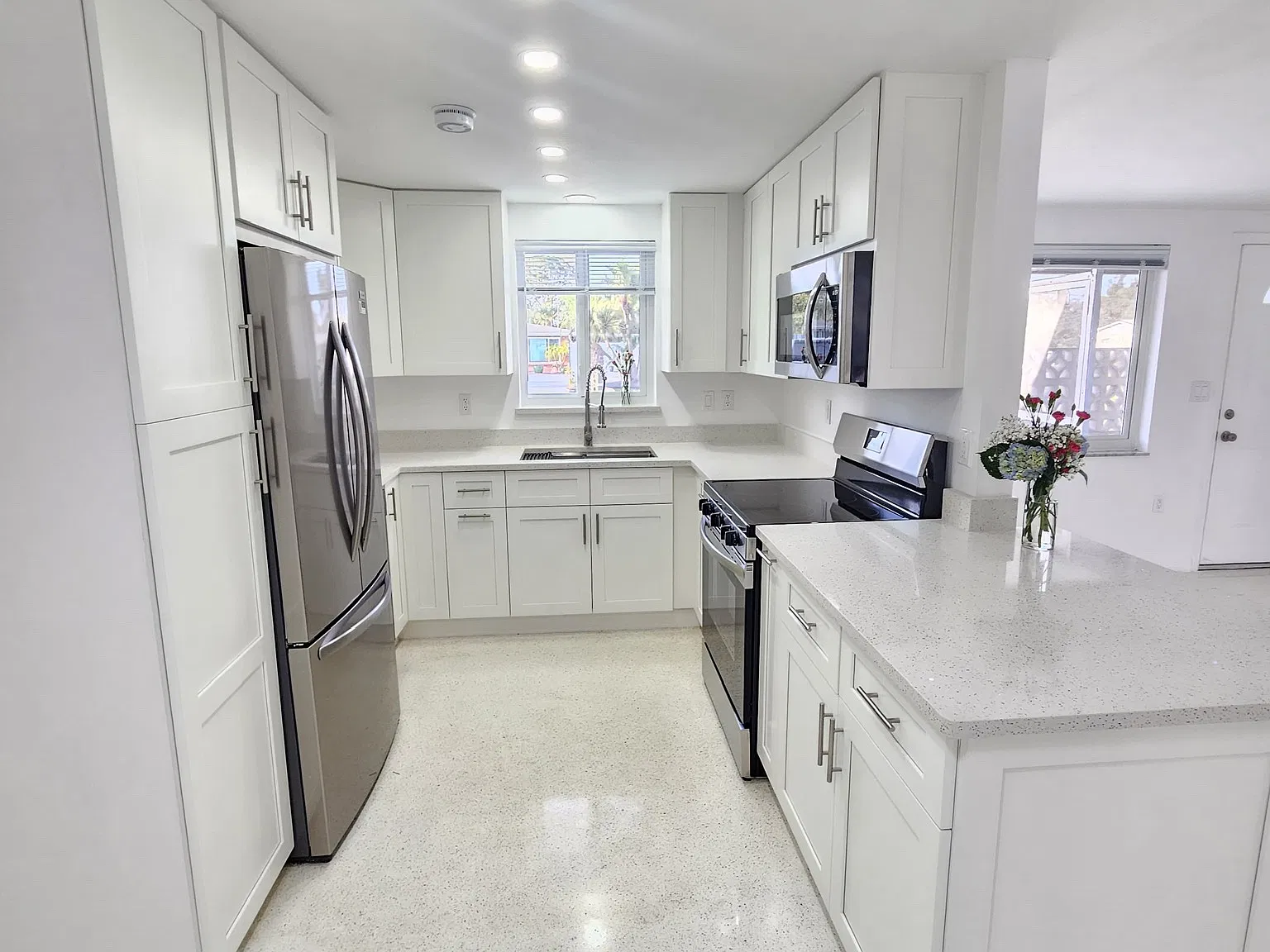 445 Creek Lane Dr — Photo 1