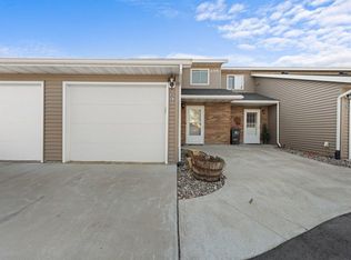 296 Nicole Ln APT 4C, River Falls, WI 54022