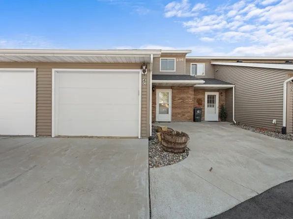 296 Nicole Ln APT 4C, River Falls, WI 54022