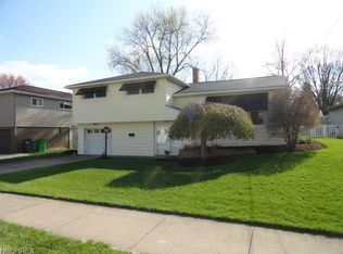 1118 Clinton Ave SE, North Canton, OH 44720
