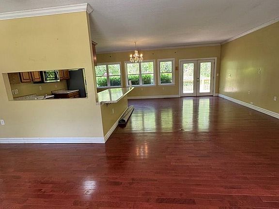 3rd image of 51 Cooper Farm Rd