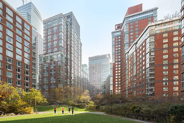 Rented by The Albanese Organization | media 8