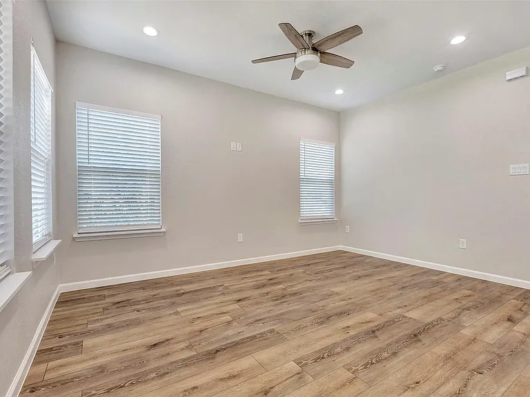4837 Paula St #A — Photo 6