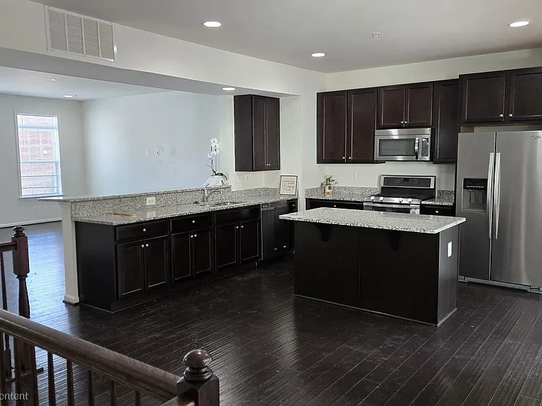 12298 Sandstone St — Photo 2