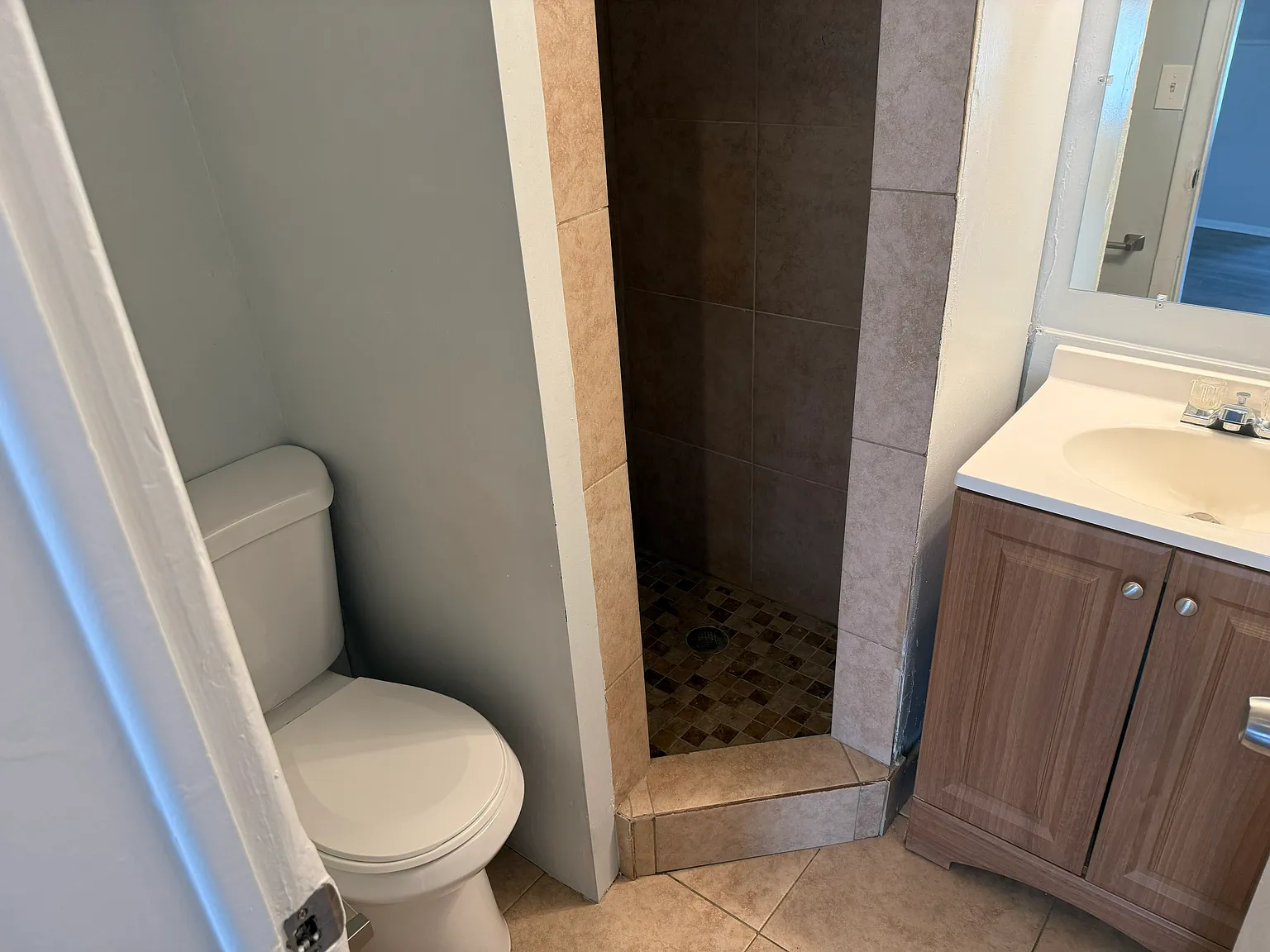Studio, 350 sqft, $595 — Photo 4
