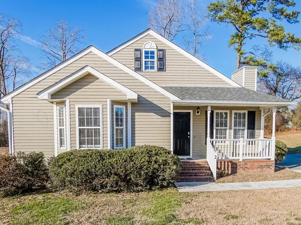2 W Boxley Dr, Wendell, NC 27591
