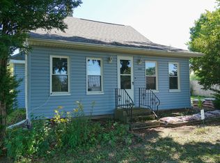 11414 Lakeview Rd, Richmond, IL 60071