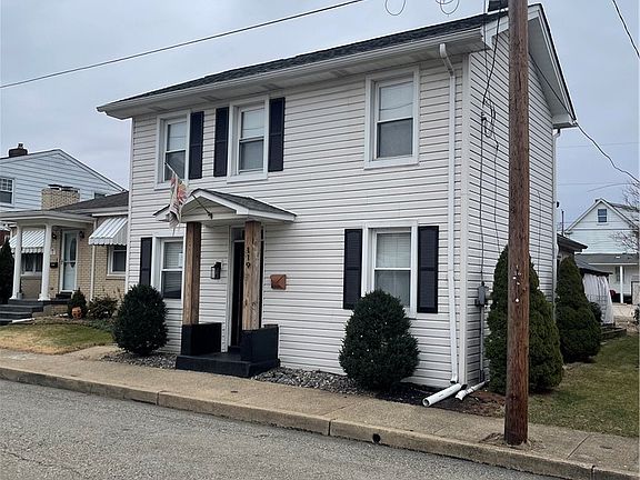 2nd image of 119 Washington St