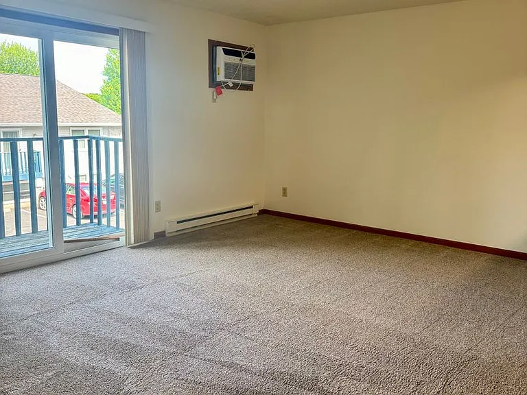 919 Briar Ln — Photo 14