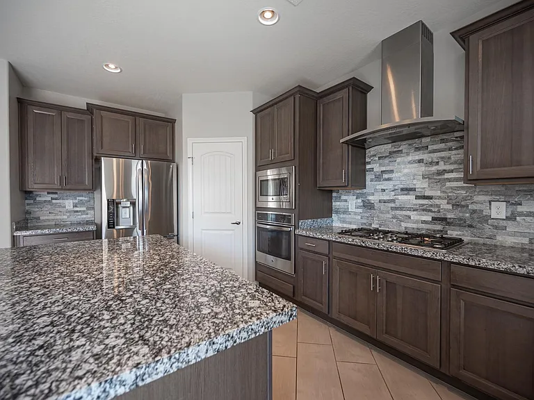 6198 Hays Cove Ct — Photo 15