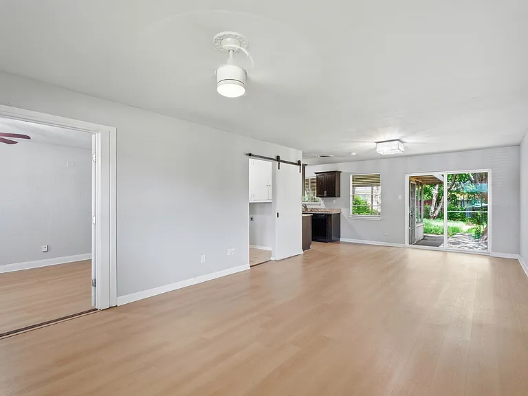 2607 Clearview Cir — Photo 12