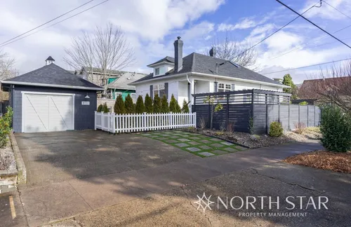 8131 SE 16th Ave Photo 1