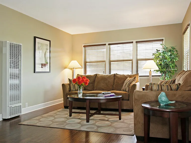 6322 Vineland Ave #4 — Photo 7